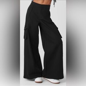 ALO Black Show Off Cargo Wide Leg Trouser XXS